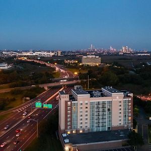 Renaissance Meadowlands Hotel